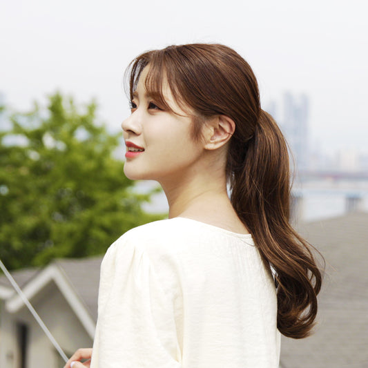 Claw Clip Ponytail : Loose waive